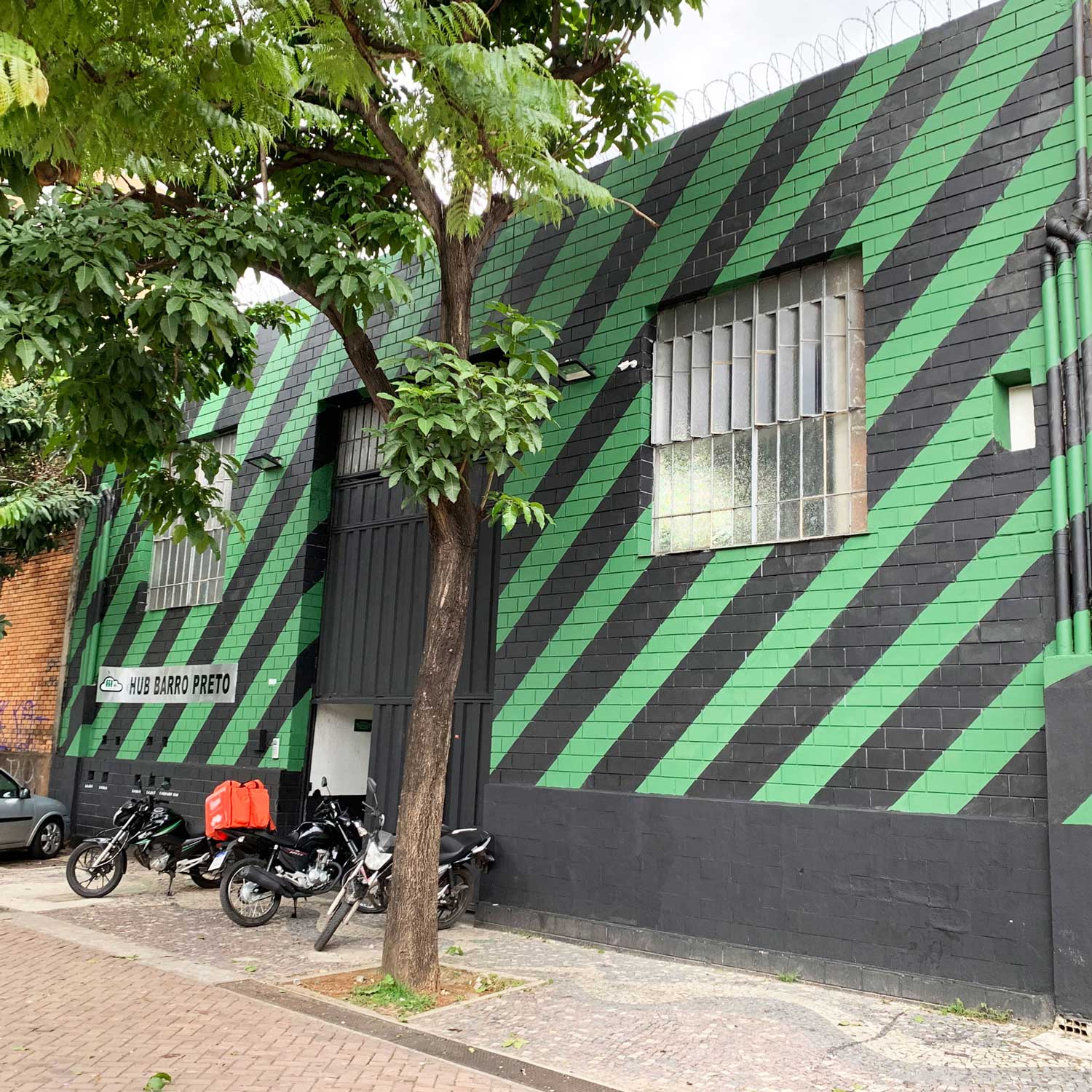 FACHADA HUB BARRO PRETO